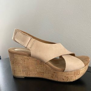 Clarks Collection Womens Wedge Sandal Size 8